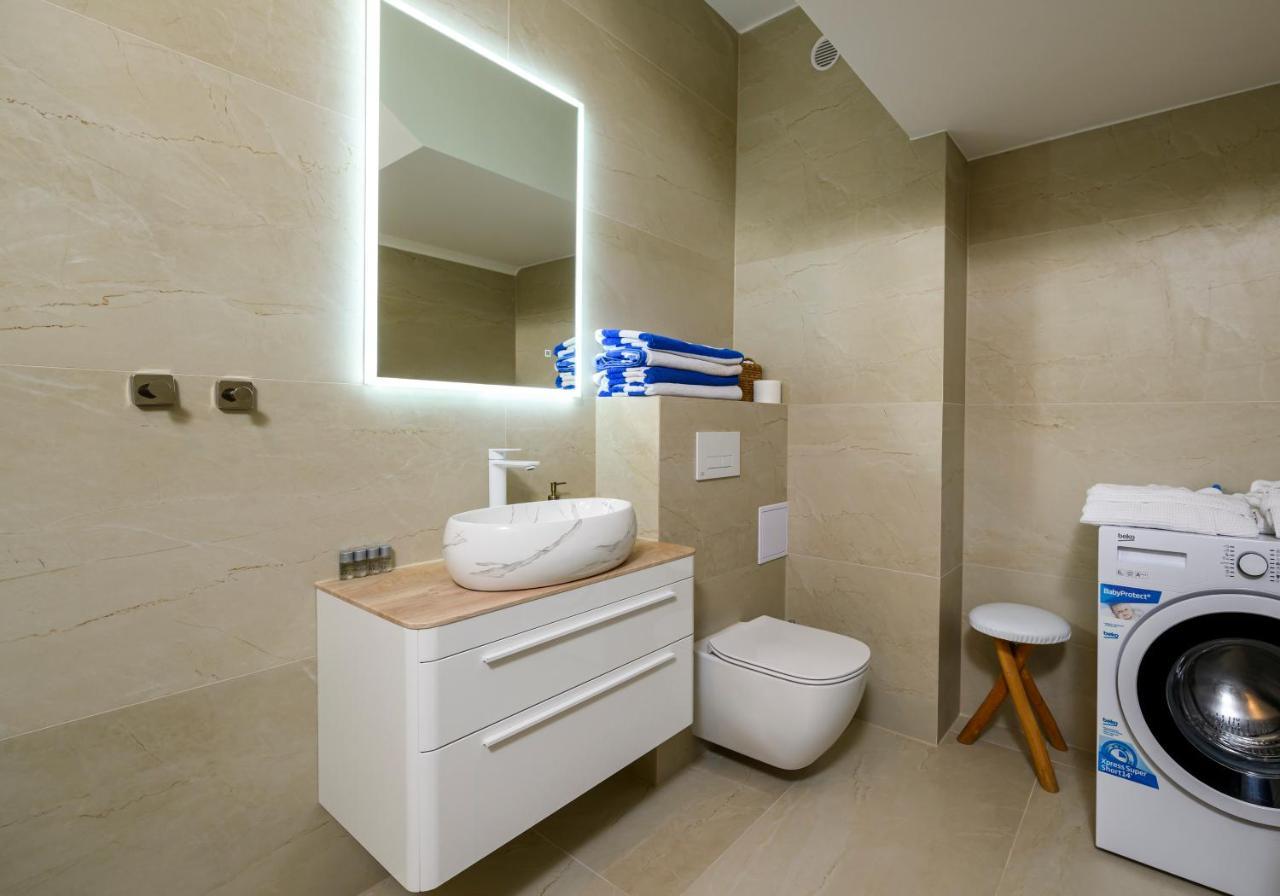 Gallery Luxury Suites & Rooms สปลิท ภายนอก รูปภาพ