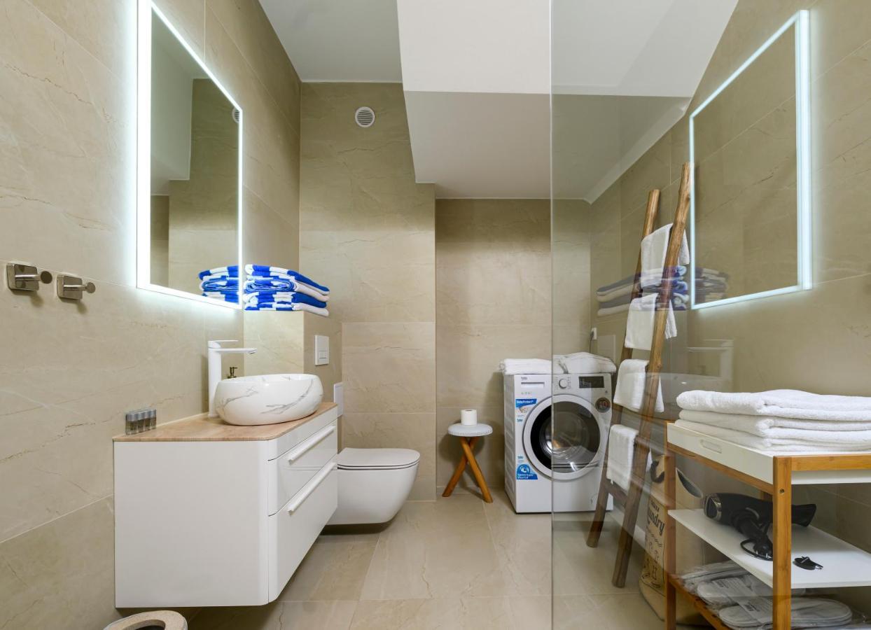 Gallery Luxury Suites & Rooms สปลิท ภายนอก รูปภาพ